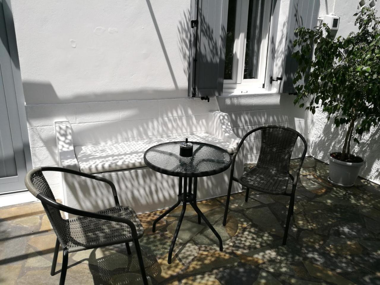 Gerania Milos Apartment Adamantas  Екстериор снимка