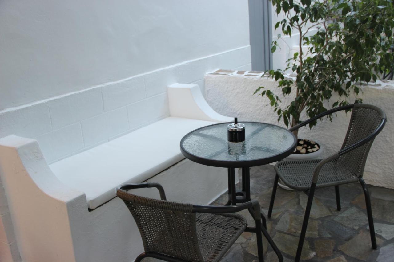 Gerania Milos Apartment Adamantas  Екстериор снимка