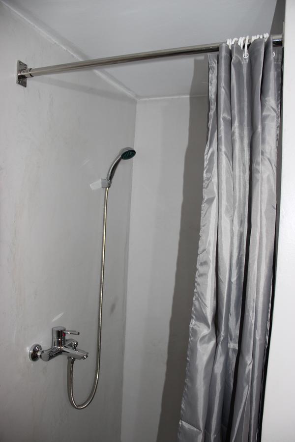 Gerania Milos Apartment Adamantas  Екстериор снимка