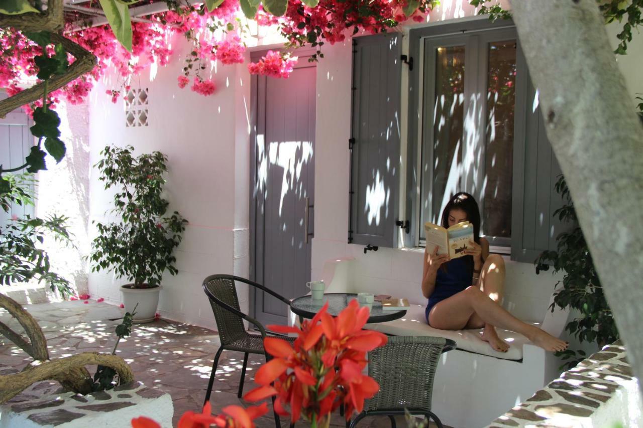 Gerania Milos Apartment Adamantas  Екстериор снимка