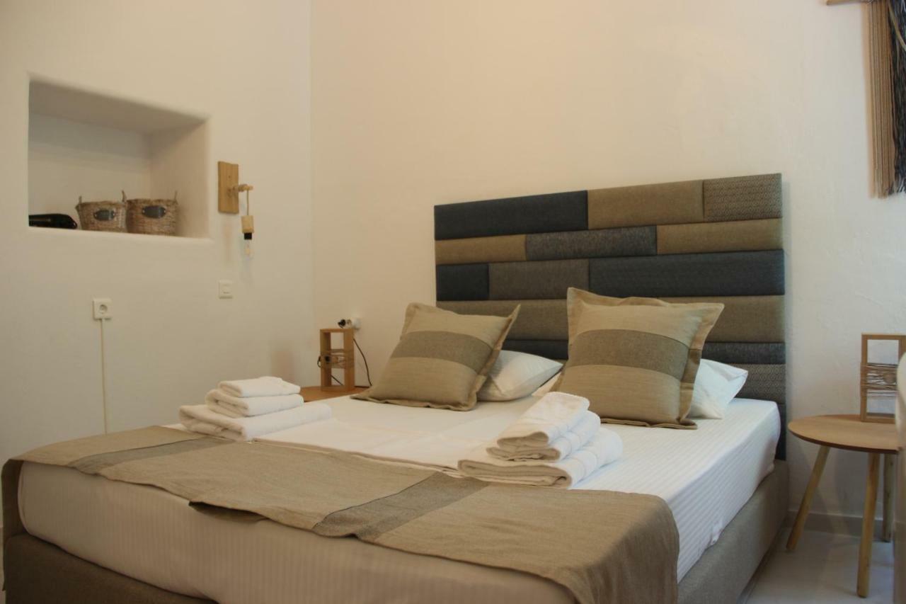 Gerania Milos Apartment Adamantas  Екстериор снимка