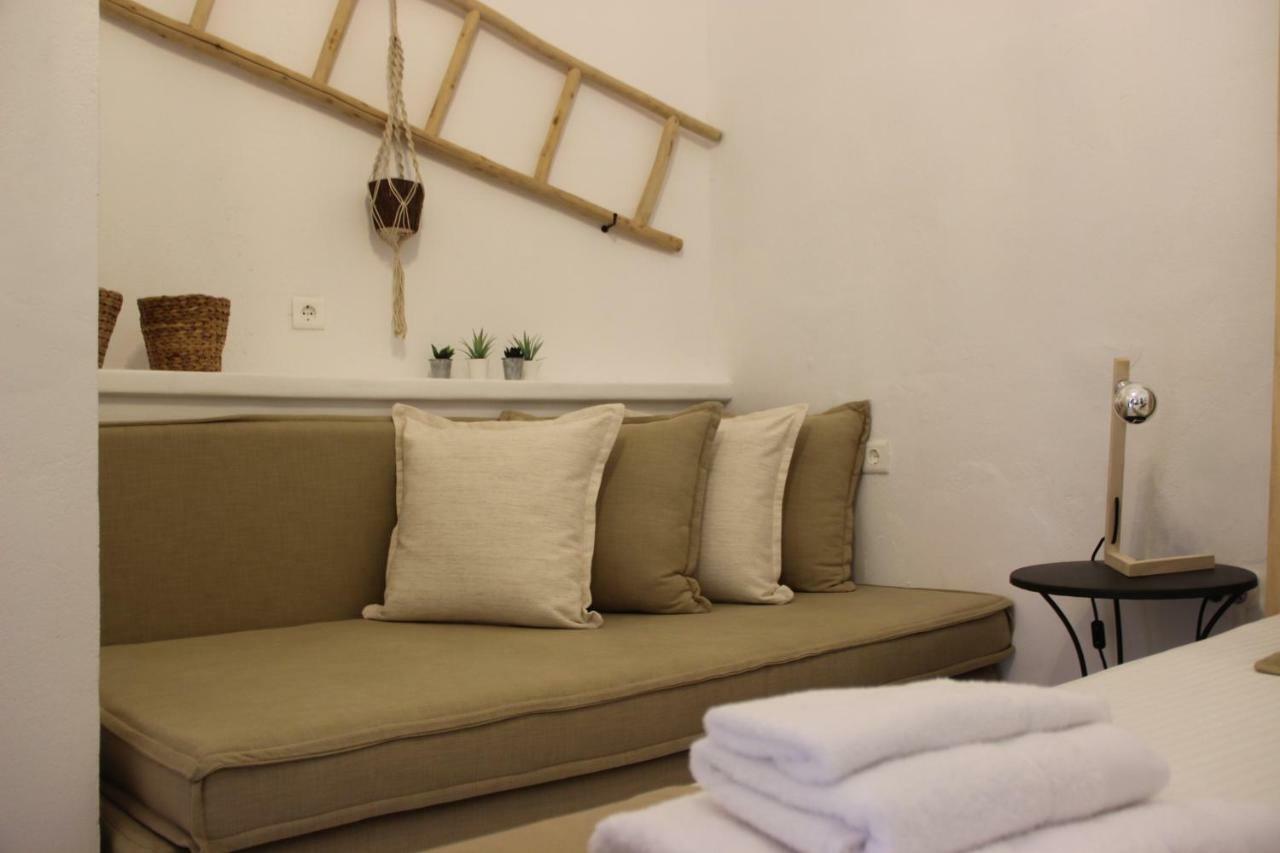 Gerania Milos Apartment Adamantas  Екстериор снимка